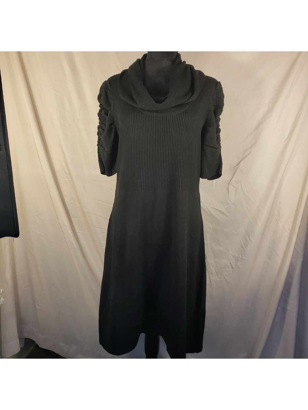 Jaclyn Smith Classic Black Short Sleeve Midi Ribbed Sweater Dress - L